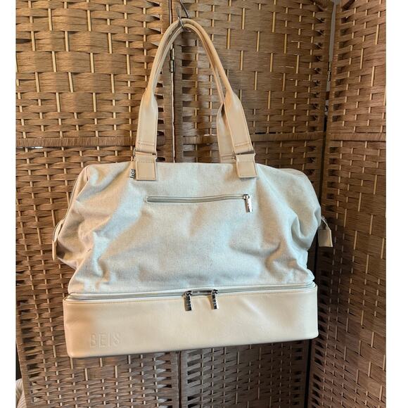 BEIS Handbags - BEIS The Weekender in Beige